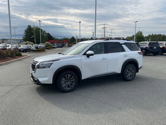 New 2025 Nissan Pathfinder SV image 3