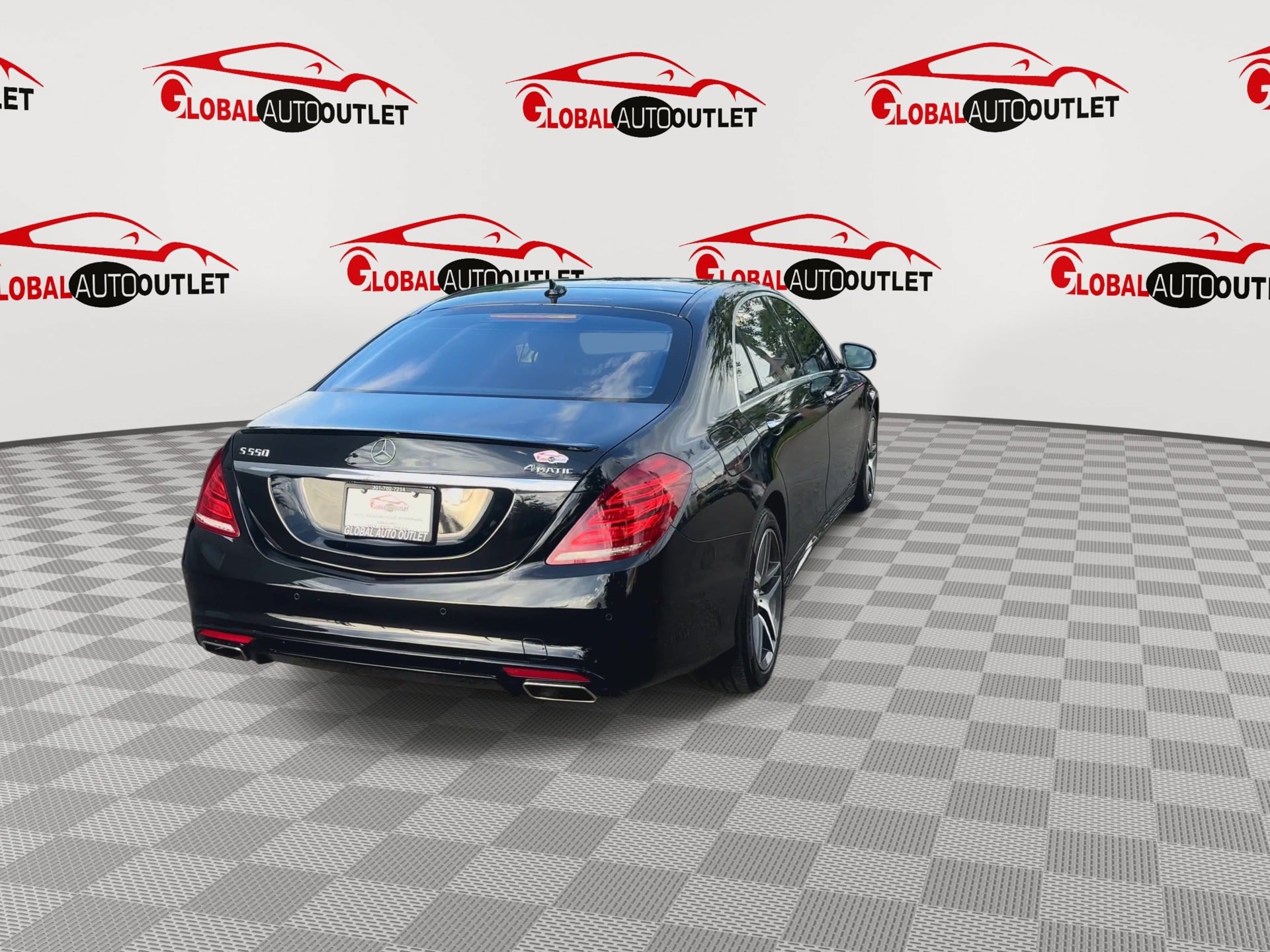 Used 2015 Mercedes-Benz S 550 4MATIC Sedan w/ Sport Package image 7