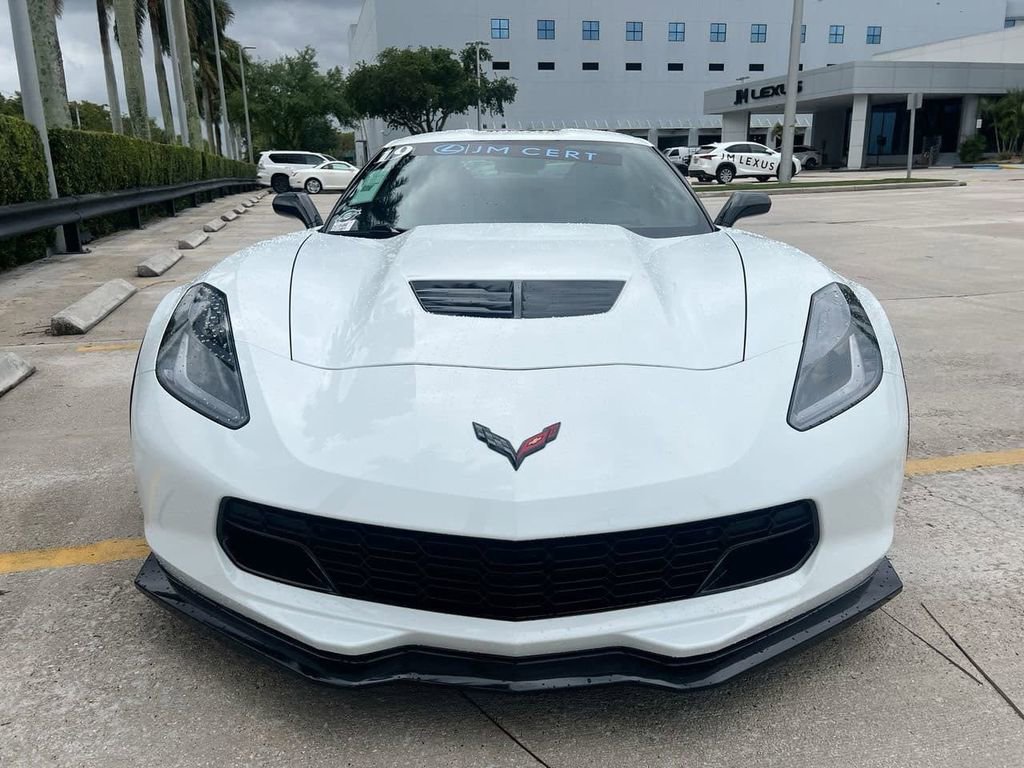 Used 2019 Chevrolet Corvette Z06 RWD image 2