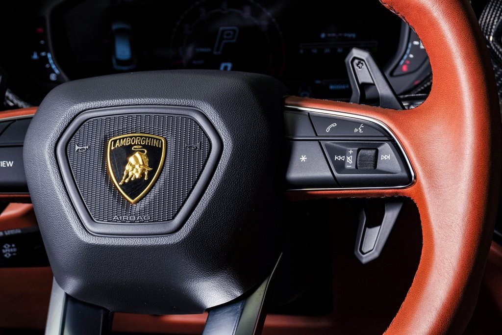 Used 2024 Lamborghini Urus S image 25