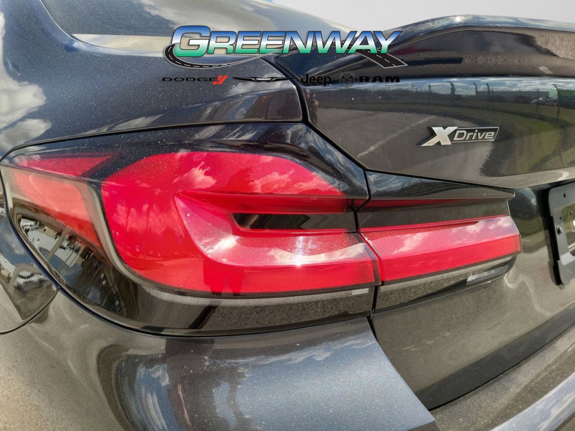 Used 2021 BMW M550i xDrive w/ Premium Package image 6