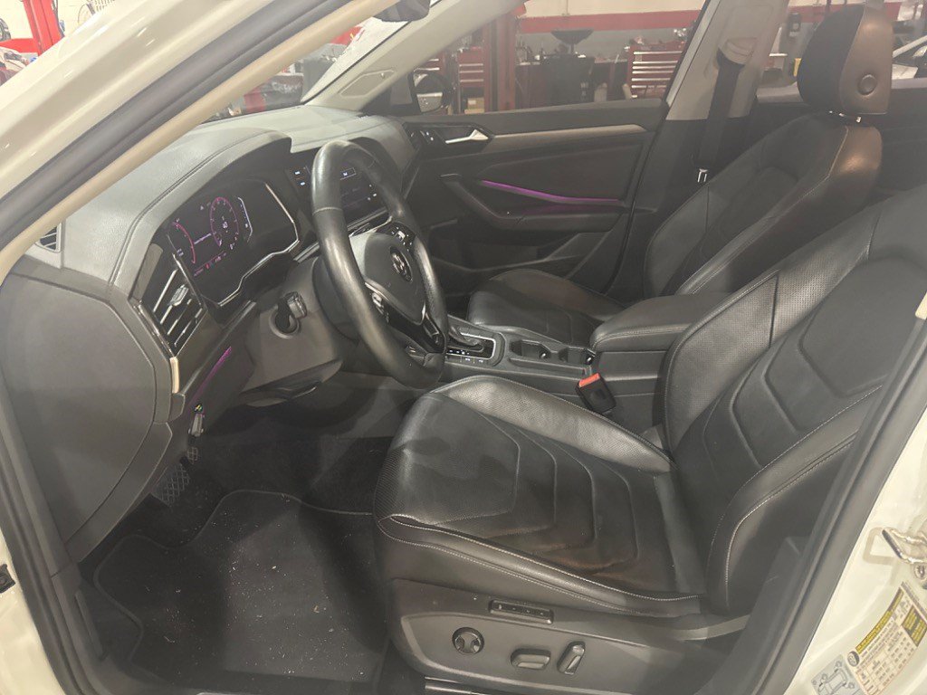 Used 2019 Volkswagen Jetta SEL Premium FWD image 3