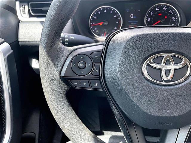 Used 2020 Toyota RAV4 LE FWD image 18