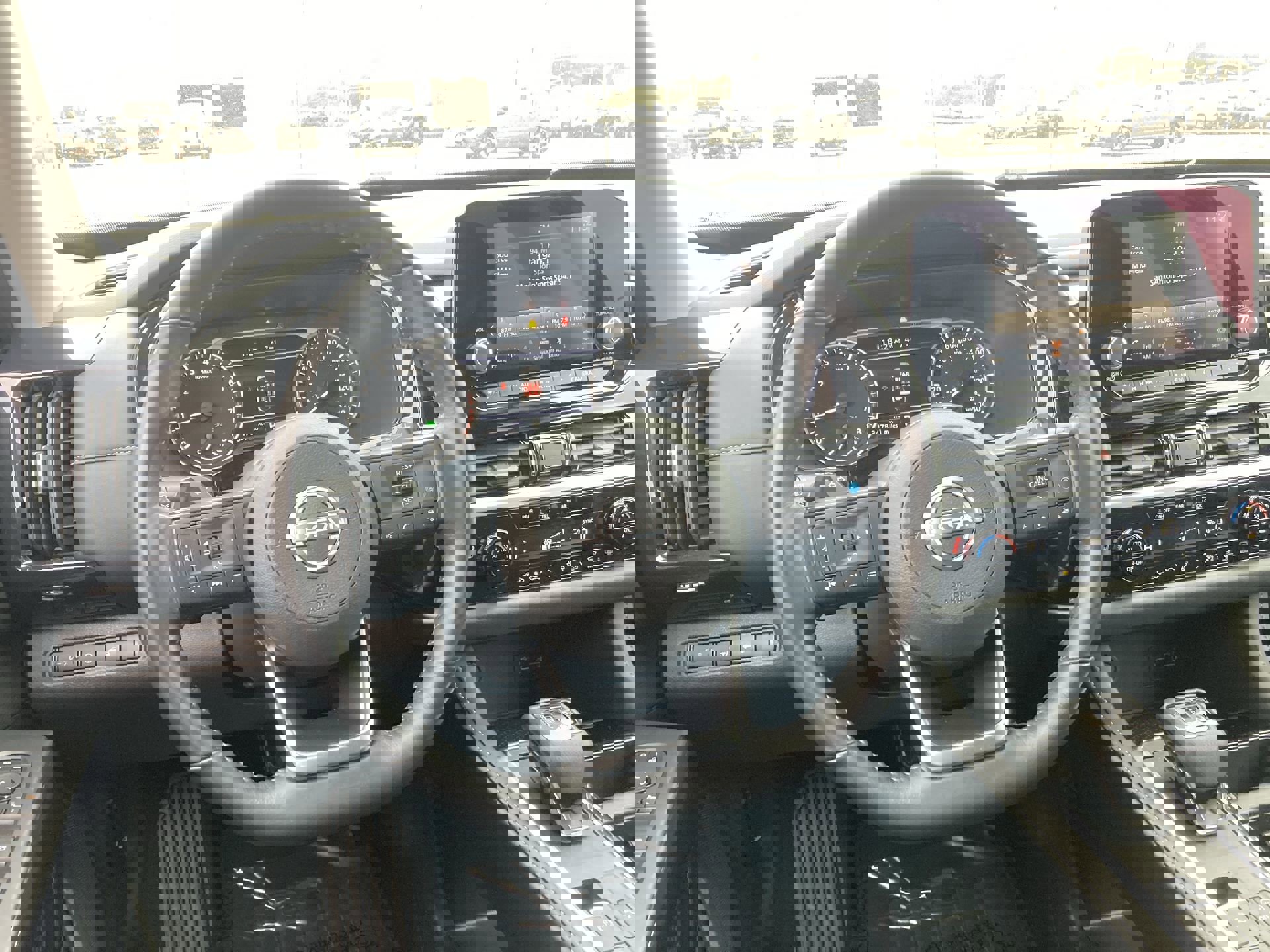 Used 2025 Nissan Pathfinder SV image 11