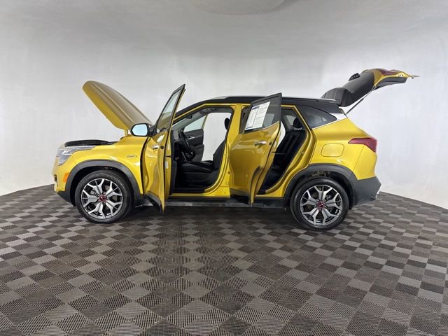 Used 2021 Kia Seltos SX image 11