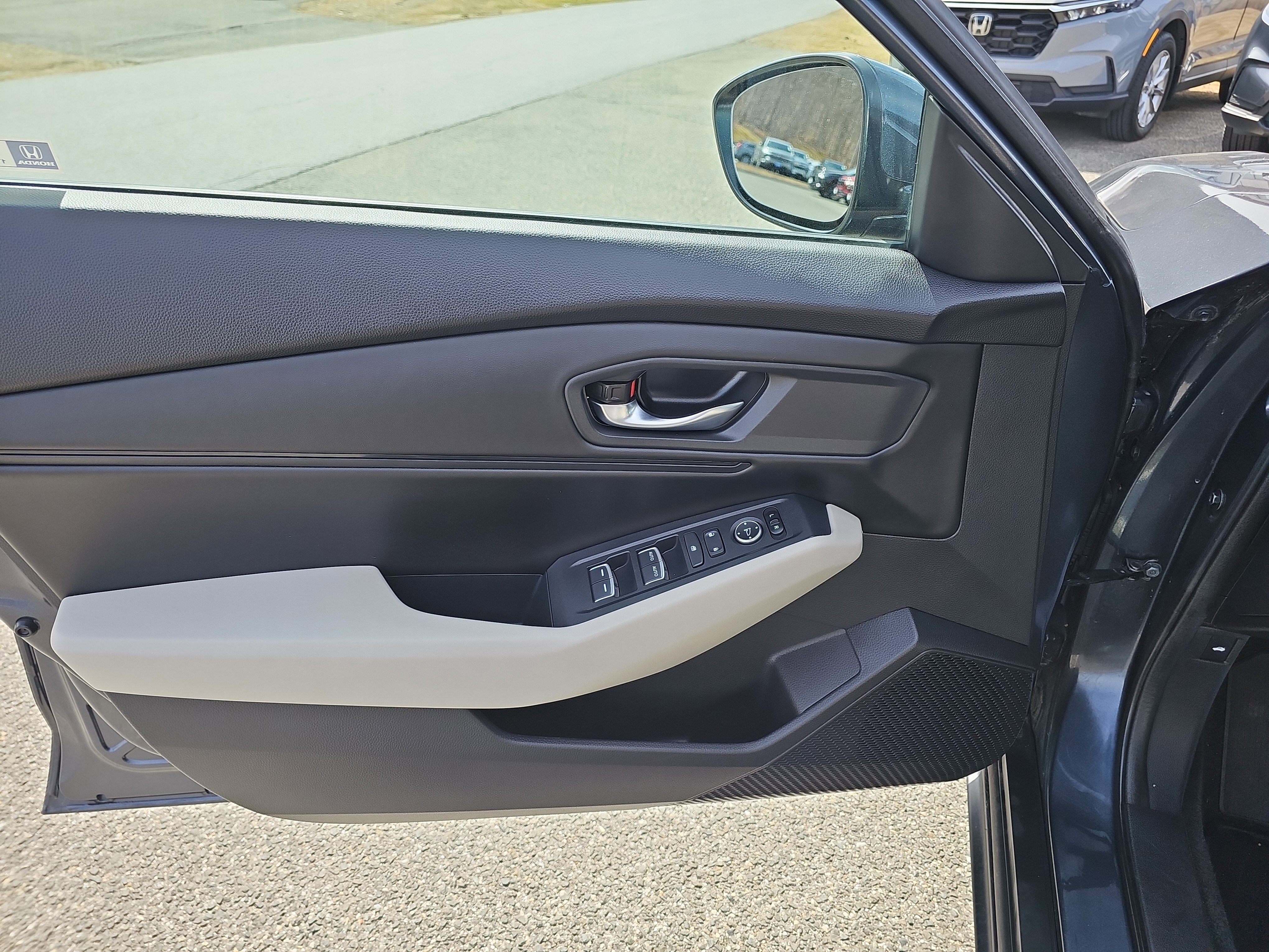 Certified 2023 Honda Accord EX image 11