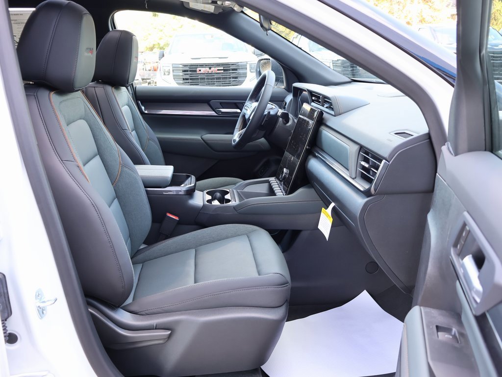 New 2026 GMC Terrain AT4 w/ LPO, Black Badging Package image 35