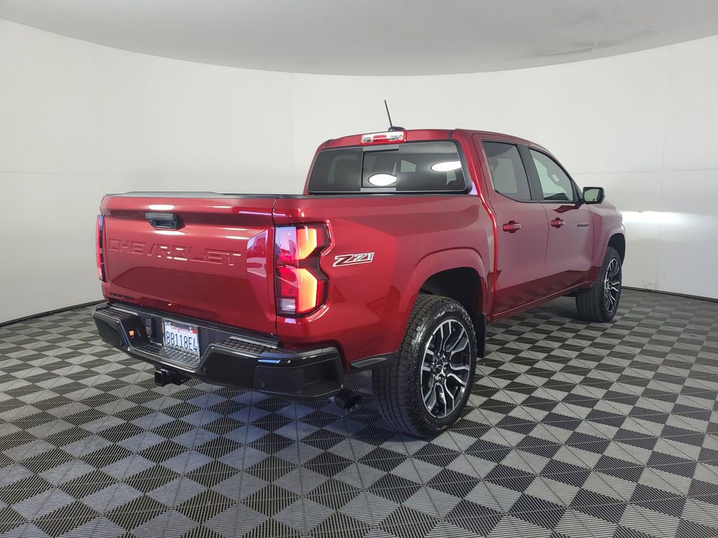 Used 2024 Chevrolet Colorado Z71 w/ LPO, Dark Essentials Package image 4