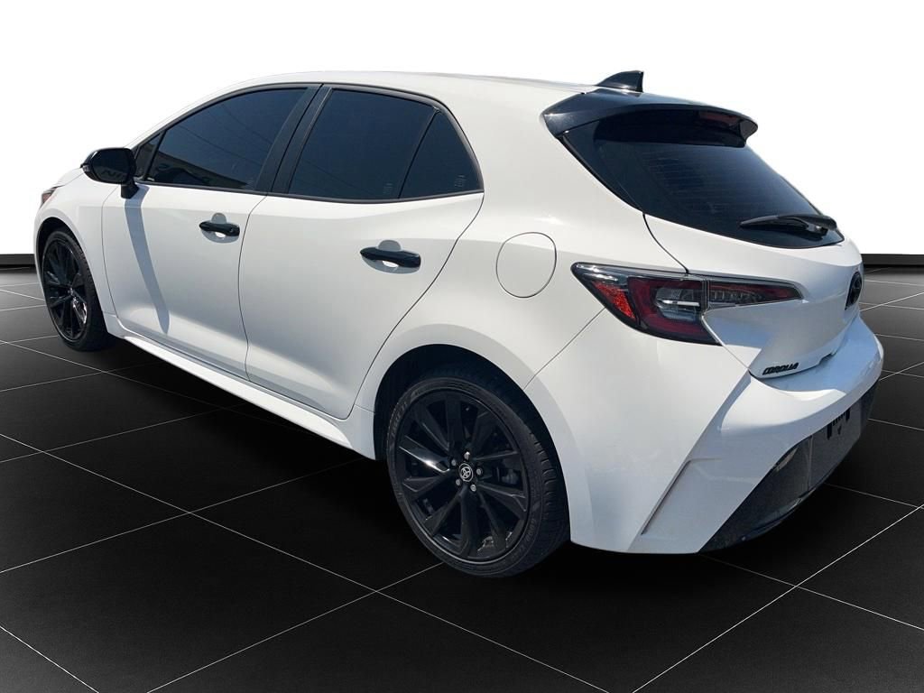 Used 2021 Toyota Corolla SE FWD image 3