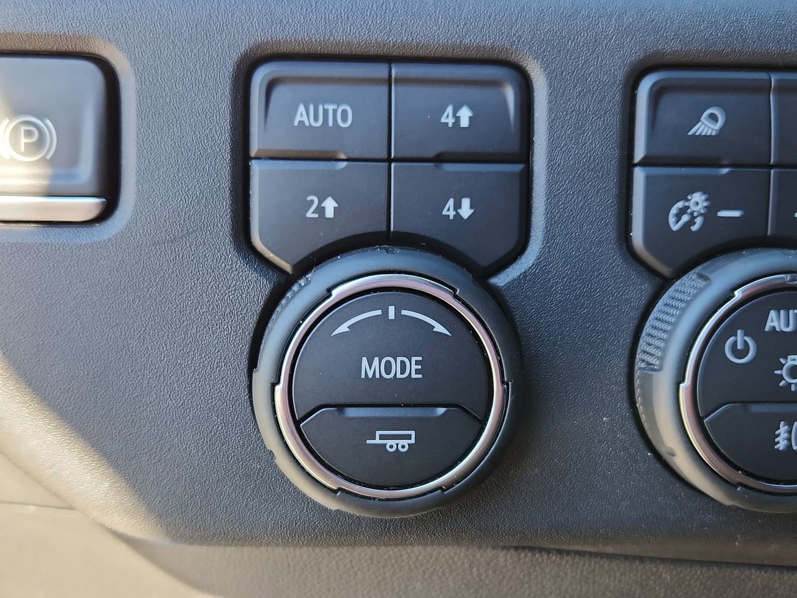 Used 2022 Chevrolet Silverado 1500 LTZ image 26