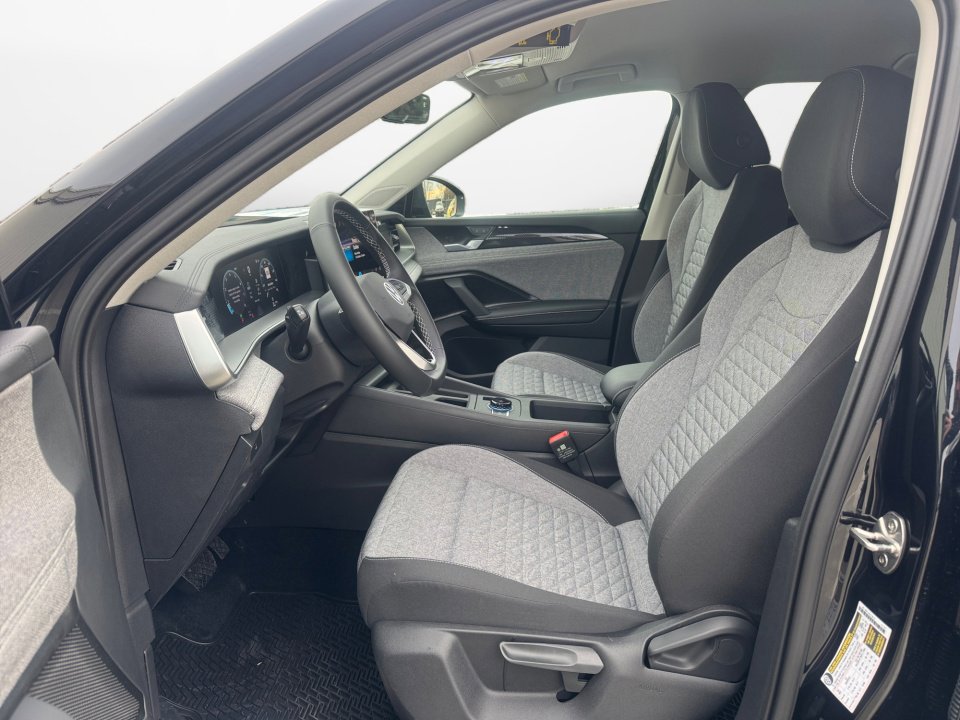 New 2026 Volkswagen Tiguan S FWD image 9