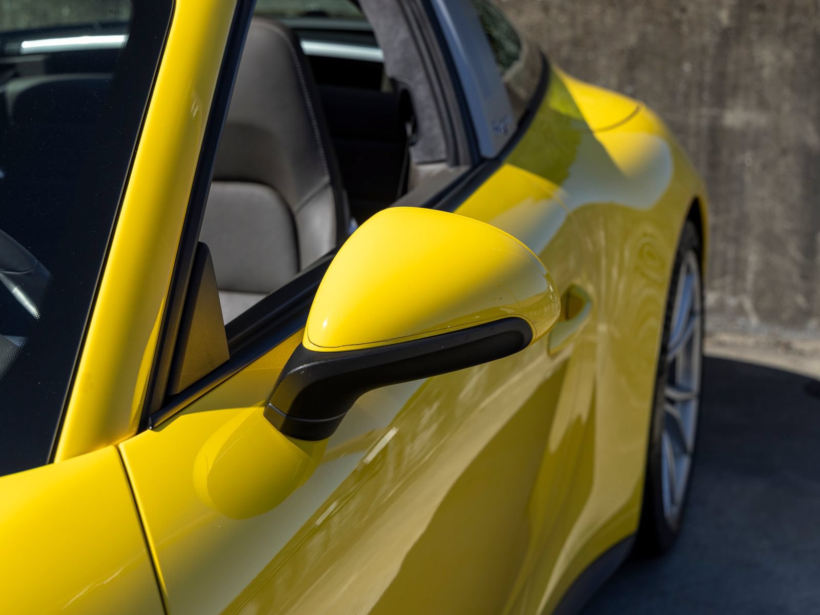 Certified 2019 Porsche 911 Targa 4S AWD/4WD image 17