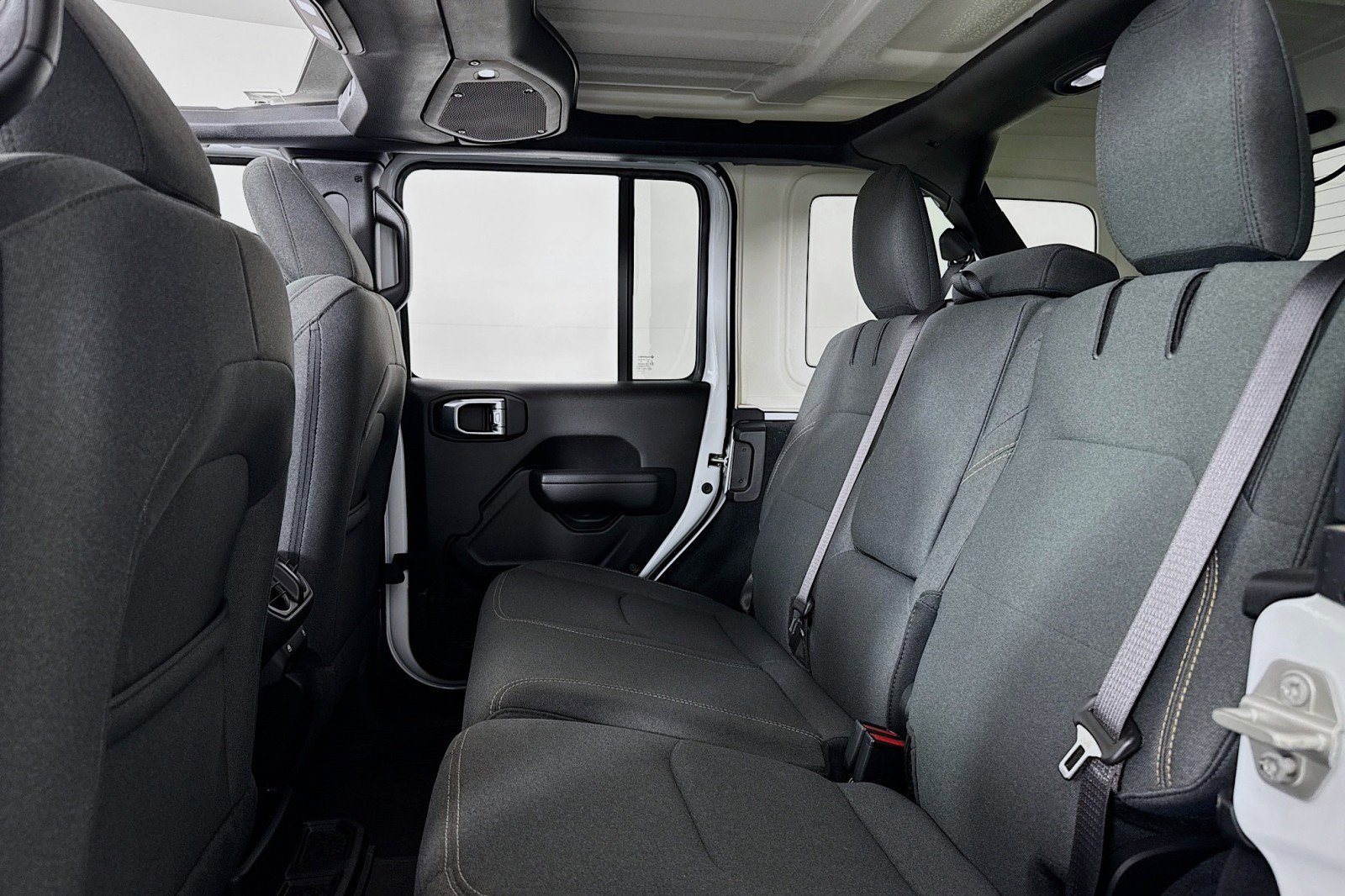 Used 2024 Jeep Wrangler Unlimited AWD/4WD image 8