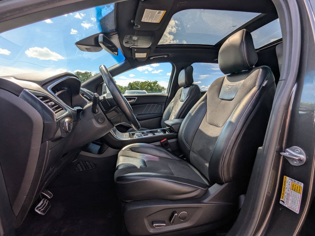 Used 2019 Ford Edge ST AWD/4WD image 12