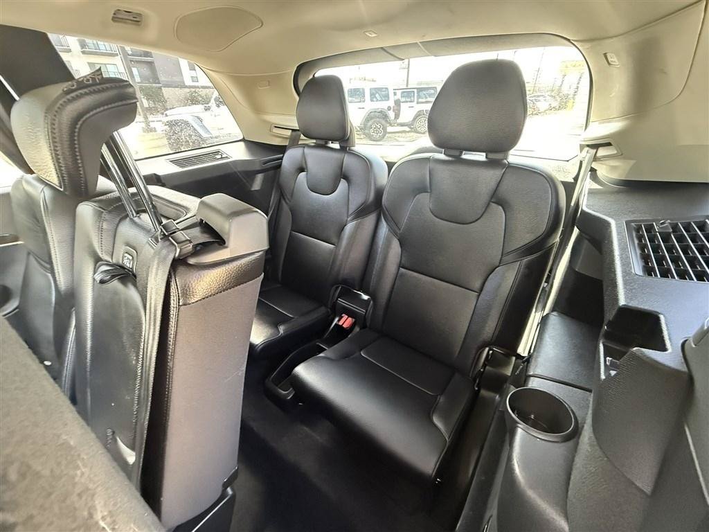Used 2018 Volvo XC90 T6 Momentum w/ Convenience Package AWD/4WD image 24