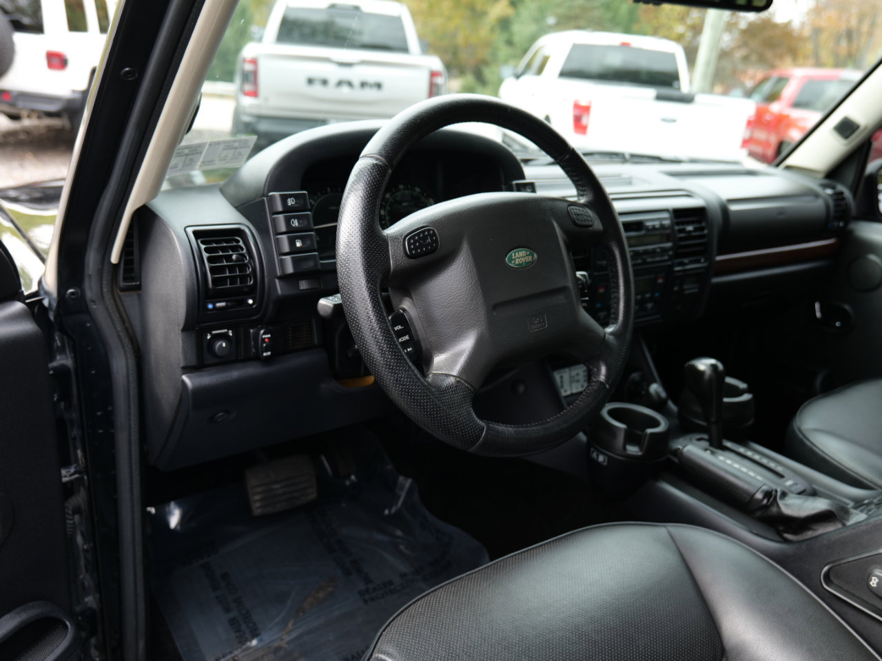 Used 2004 Land Rover Discovery SE image 15