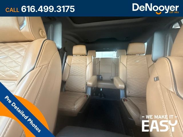 Used 2023 Cadillac Escalade Premium Luxury w/ LPO, Radiant Package AWD/4WD image 28