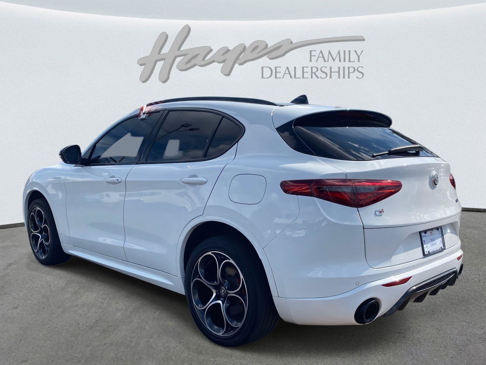 Used 2022 Alfa Romeo Stelvio Veloce image 37