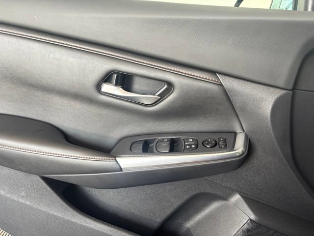 Used 2022 Nissan Sentra SR w/ SR Premium Package FWD image 15