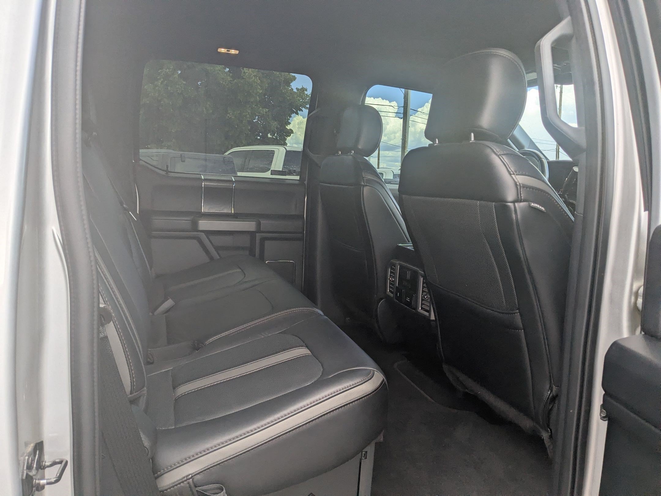 Used 2019 Ford F350 Platinum w/ Platinum Ultimate Package AWD/4WD image 32