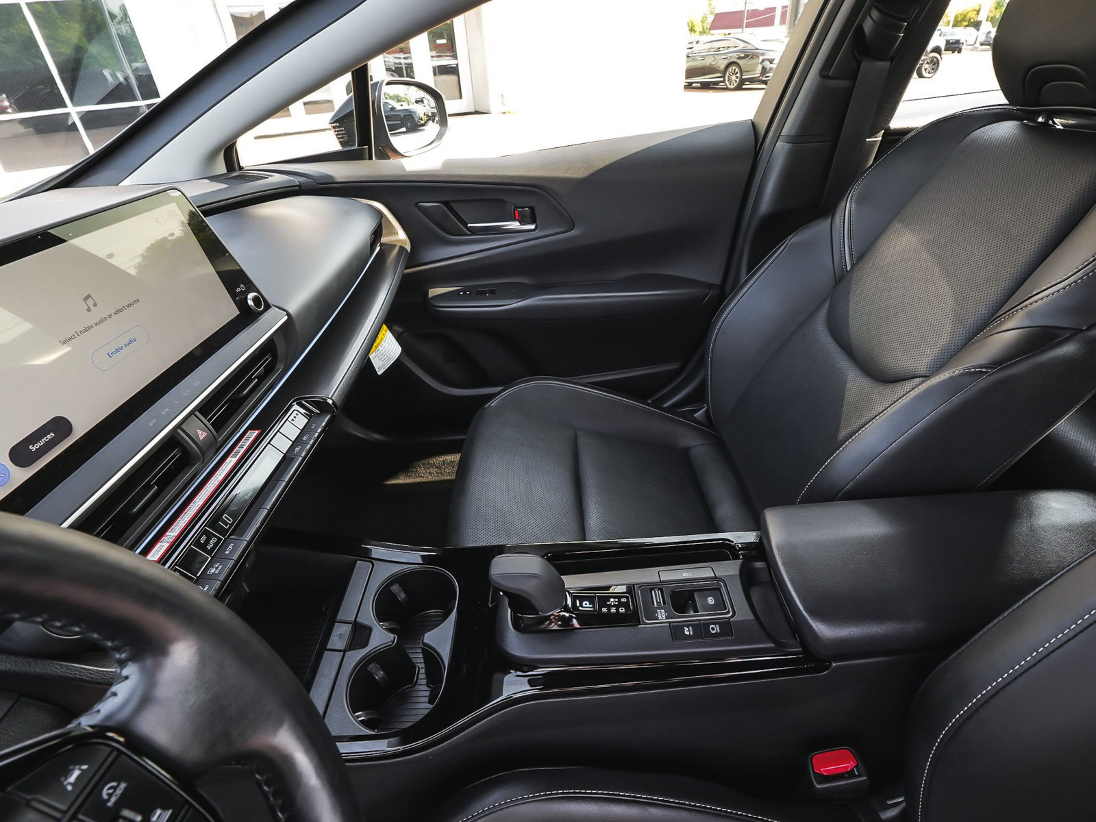 Used 2025 Toyota Prius AWD image 28