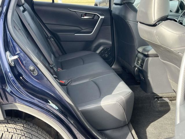 Used 2019 Toyota RAV4 XLE Premium image 23