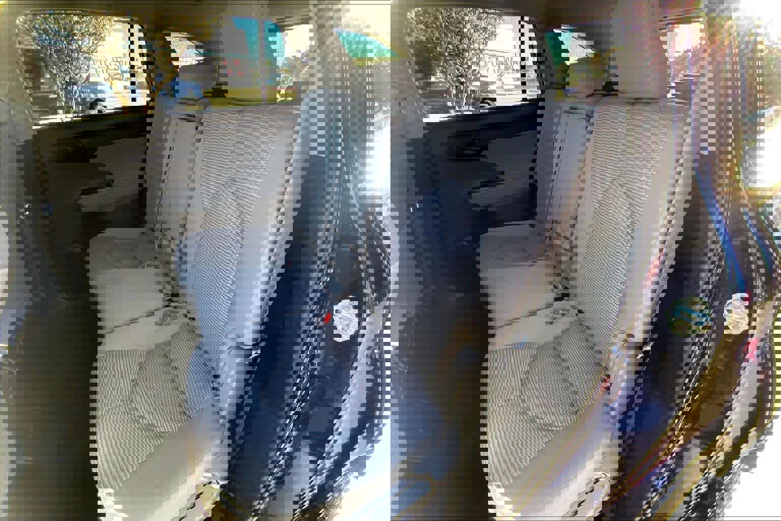 Used 2023 Toyota Highlander LE image 19