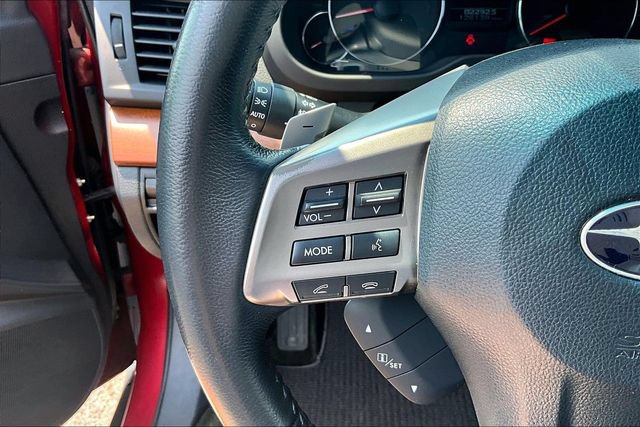 Used 2014 Subaru Outback 2.5i Limited w/ Moonroof Package AWD/4WD image 15