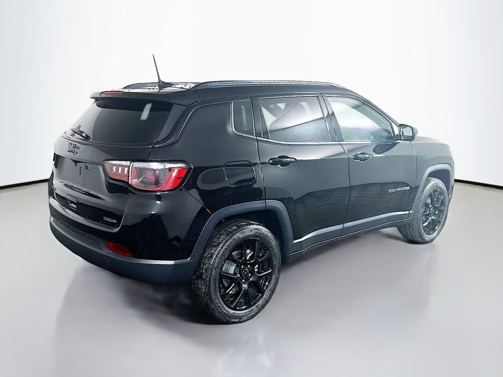 New 2026 Jeep Compass Latitude image 7
