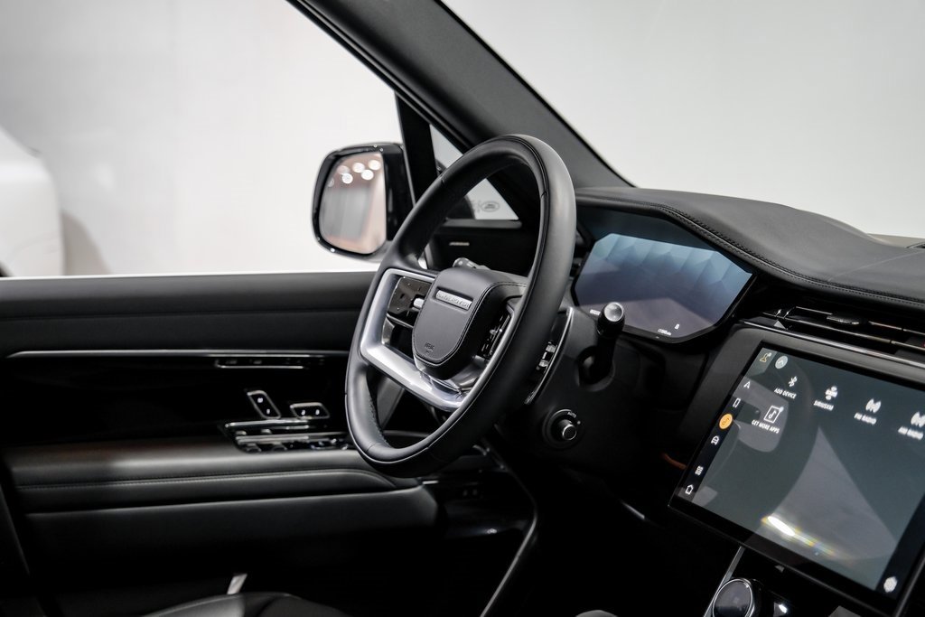 Used 2023 Land Rover Range Rover SE image 14