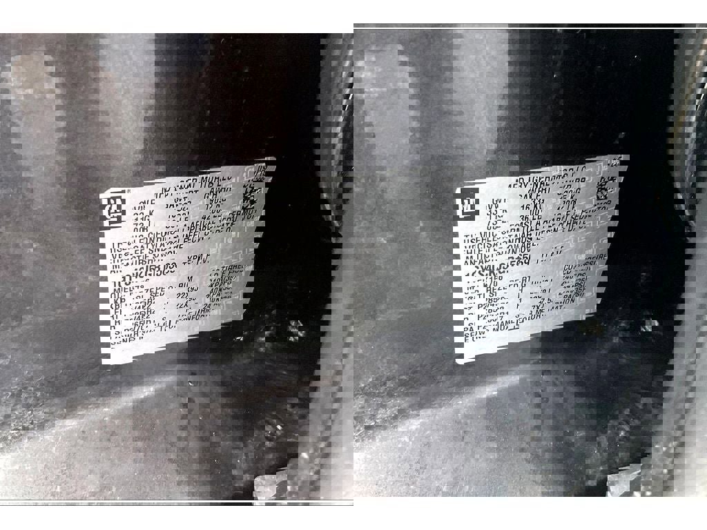 Used 2016 Cadillac Escalade Premium image 34