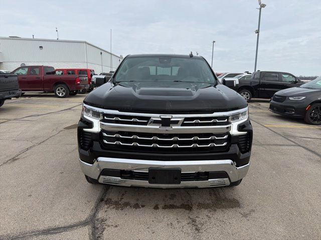 Used 2022 Chevrolet Silverado 1500 LTZ w/ LTZ Premium Package image 2