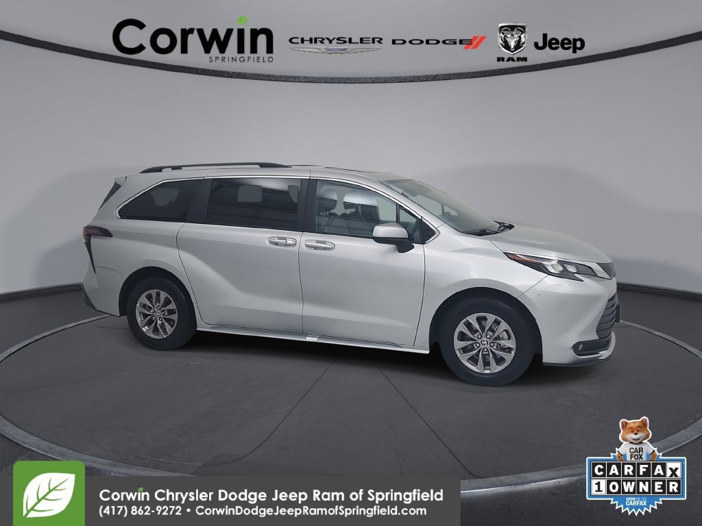 Used 2025 Toyota Sienna XLE