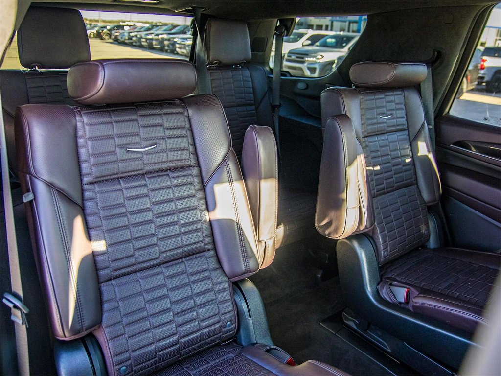 Used 2023 Cadillac Escalade Sport Platinum w/ LPO, ONYX Package image 23