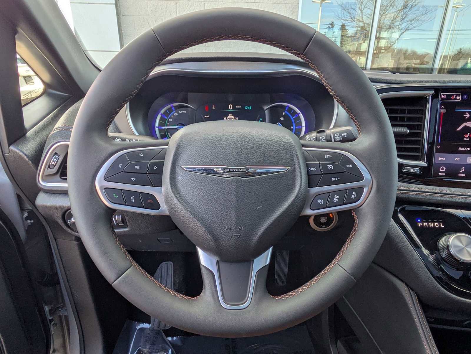 Used 2024 Chrysler Pacifica Pinnacle image 22