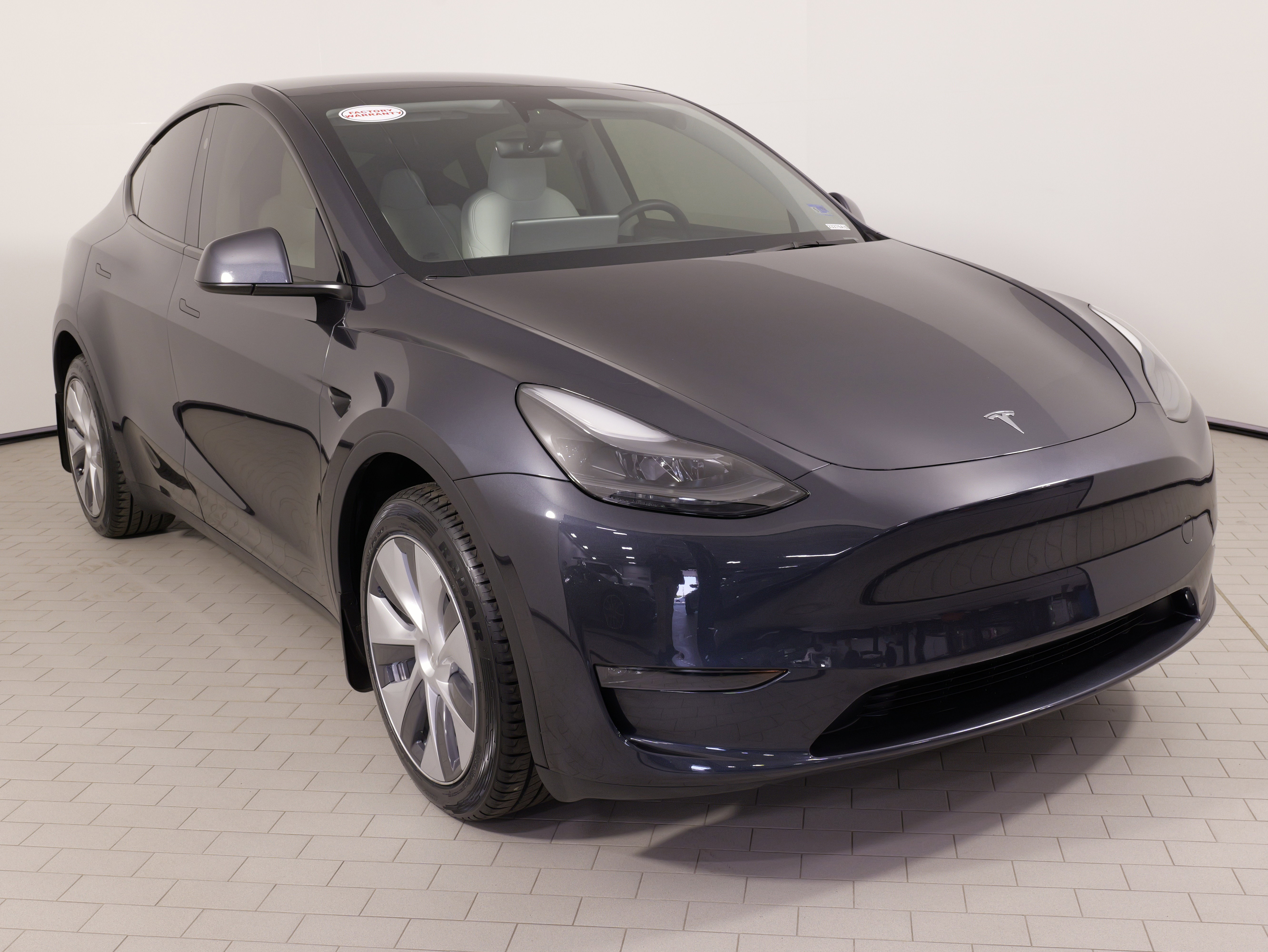 Used 2024 Tesla Model Y Long Range AWD/4WD image 7