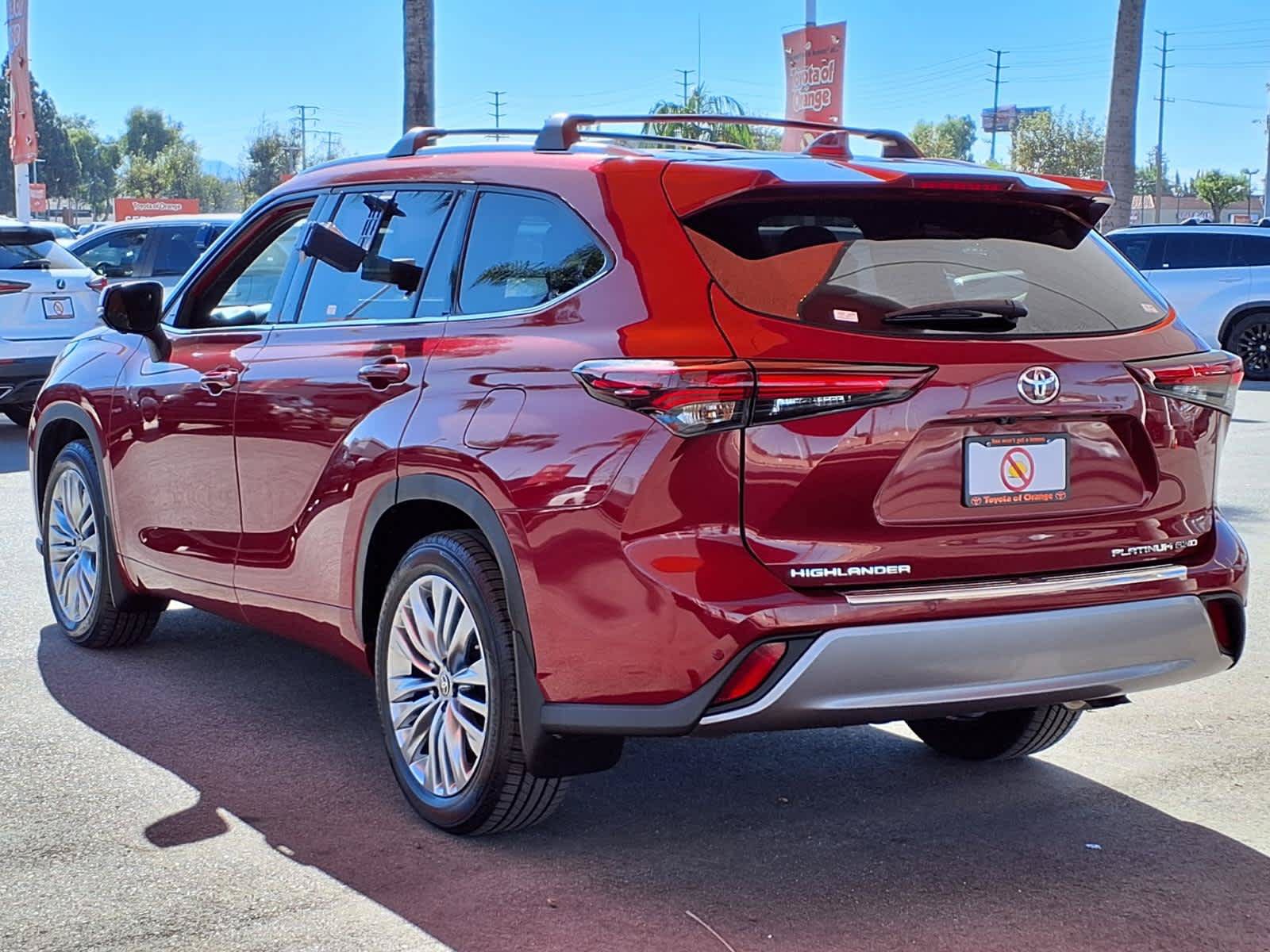 Used 2024 Toyota Highlander Platinum AWD/4WD image 4