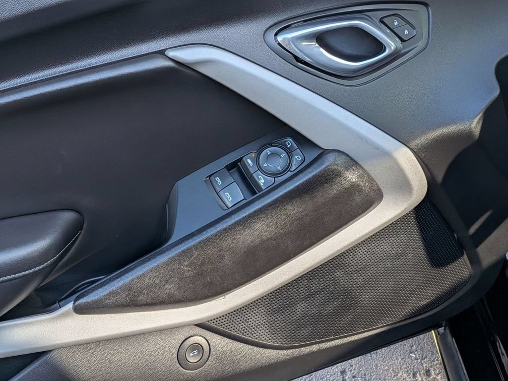 Used 2020 Chevrolet Camaro LT RWD image 14