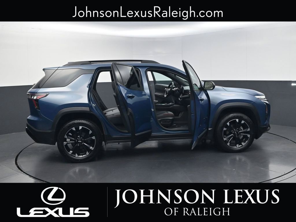 Used 2025 Chevrolet Equinox RS w/ Convenience Package III FWD image 34