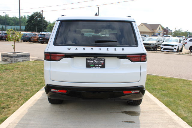 Used 2025 Jeep Wagoneer Series II w/ Premium Group I AWD/4WD image 32