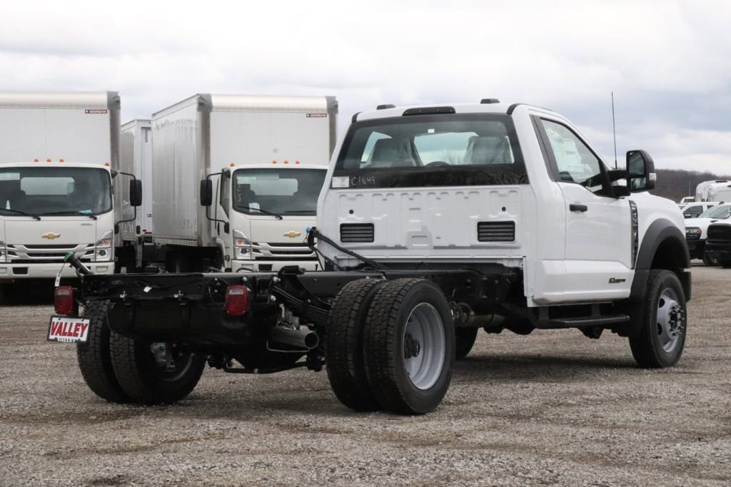 New 2025 Ford F550 4x4 Regular Cab Super Duty image 5