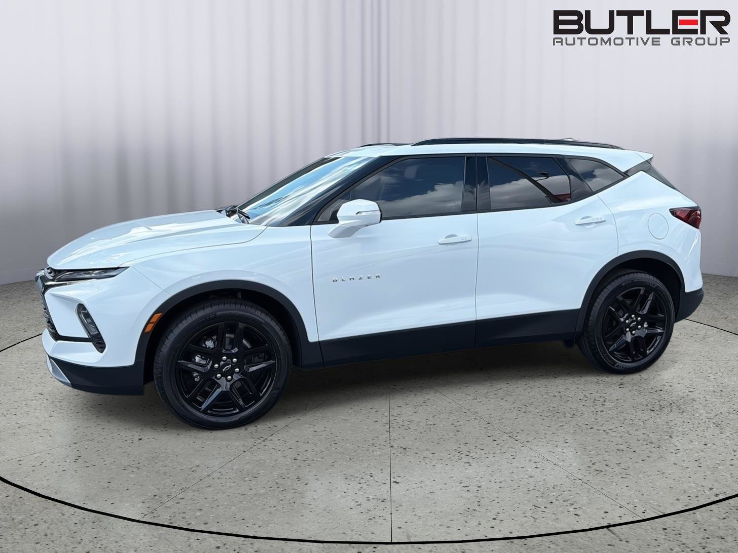 New 2026 Chevrolet Blazer LT w/ Sound & Technology Package FWD image 3