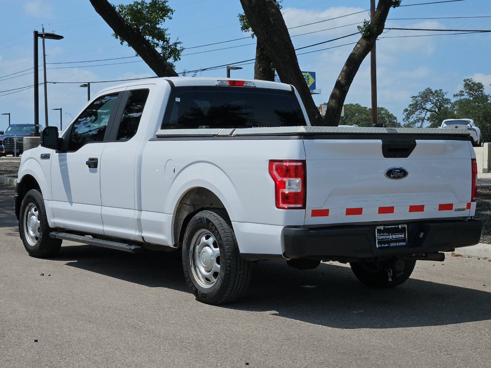 Used 2018 Ford F150 XL w/ Equipment Group 101A Mid RWD image 3