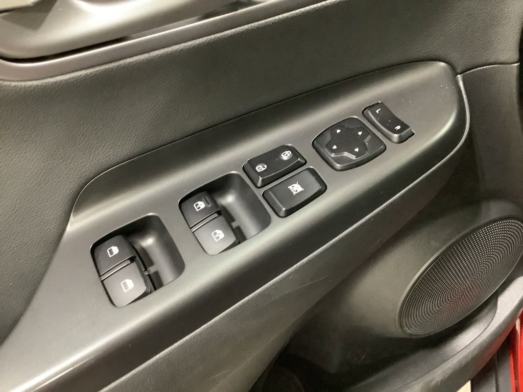 Used 2019 Hyundai Kona Limited image 13