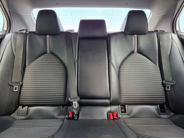 Used 2021 Toyota Camry SE w/ Convenience Package FWD image 12