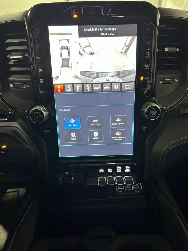 Used 2024 RAM 2500 Limited image 32