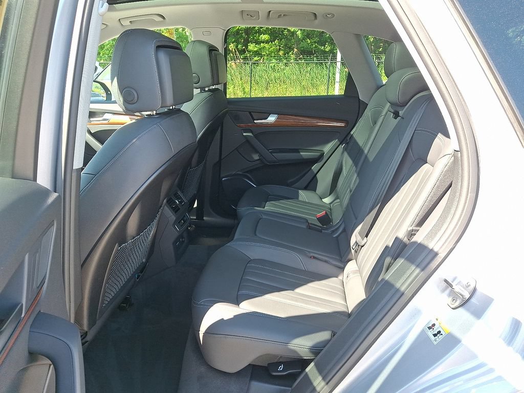 Certified 2023 Audi Q5 2.0T Premium w/ Convenience Package AWD/4WD image 11