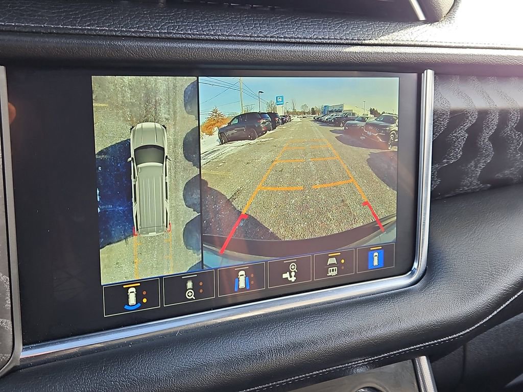 Used 2024 GMC Yukon Denali w/ Max Trailering Package image 16