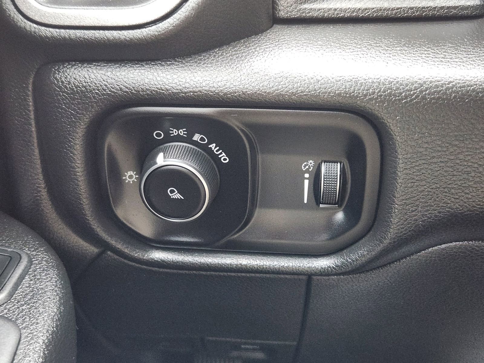 Used 2024 RAM 3500 Tradesman w/ Chrome Appearance Group image 26