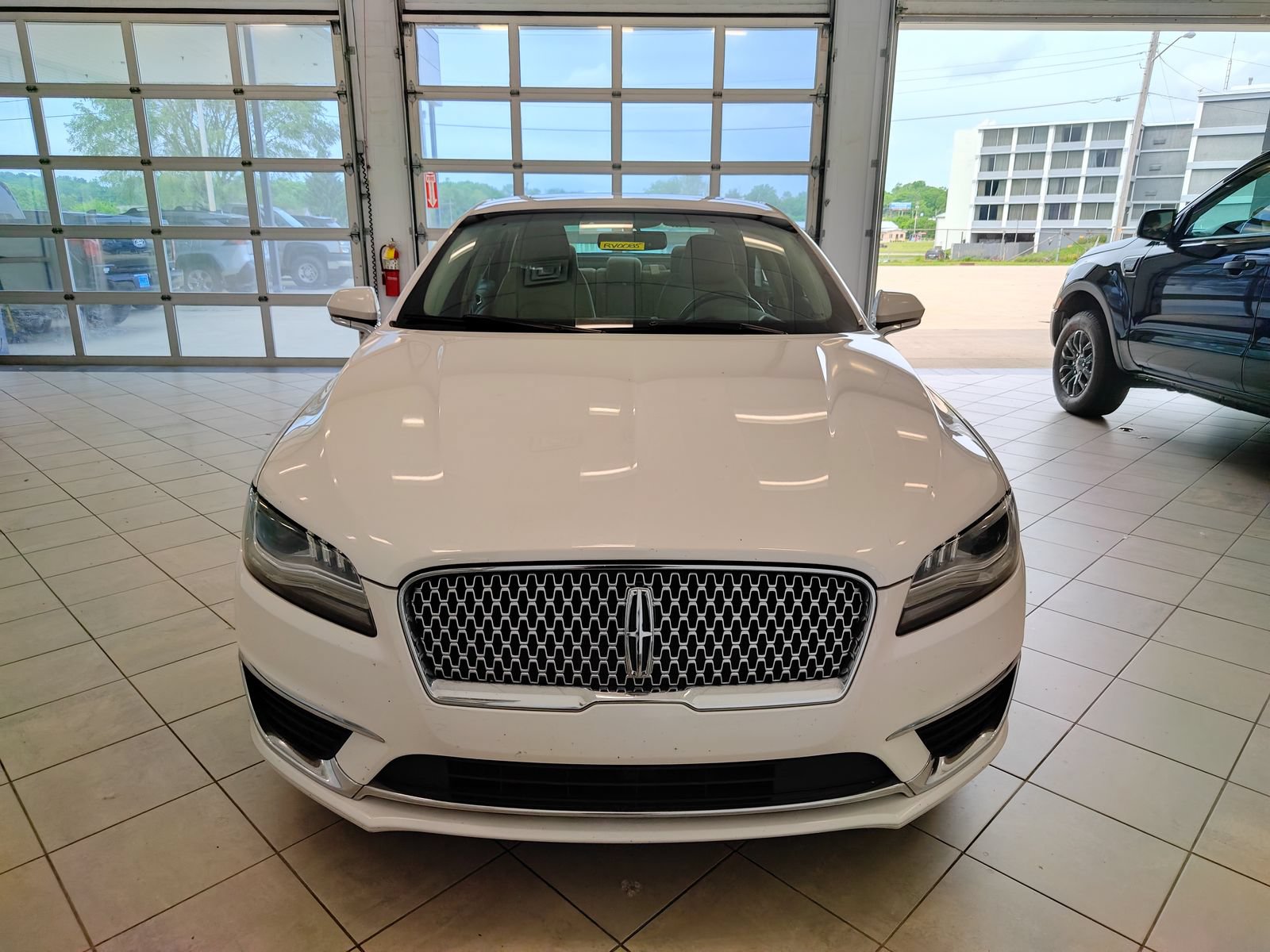 Used 2017 Lincoln MKZ Select w/ Select Plus Package FWD image 7